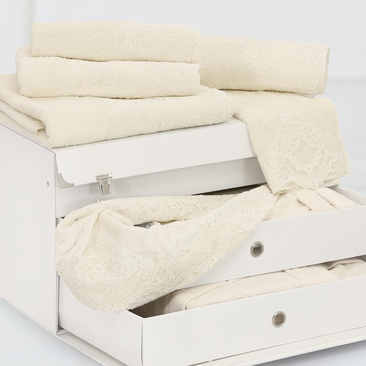 Completo bagno in spugna avorio pizzo rebrodè