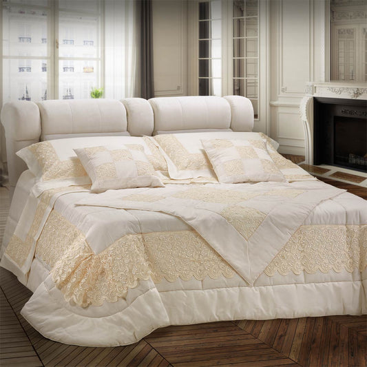 Coordinato letto in pizzo ricamato su tulle importante