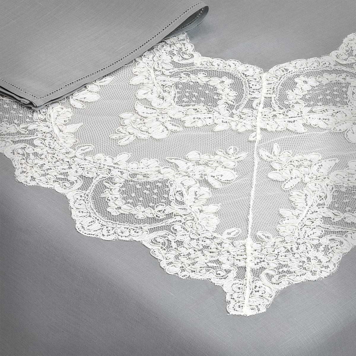 Servizio da tavola per 12 persone per il corredo sposa moderna in puro lino grigio con pizzo - Barbara