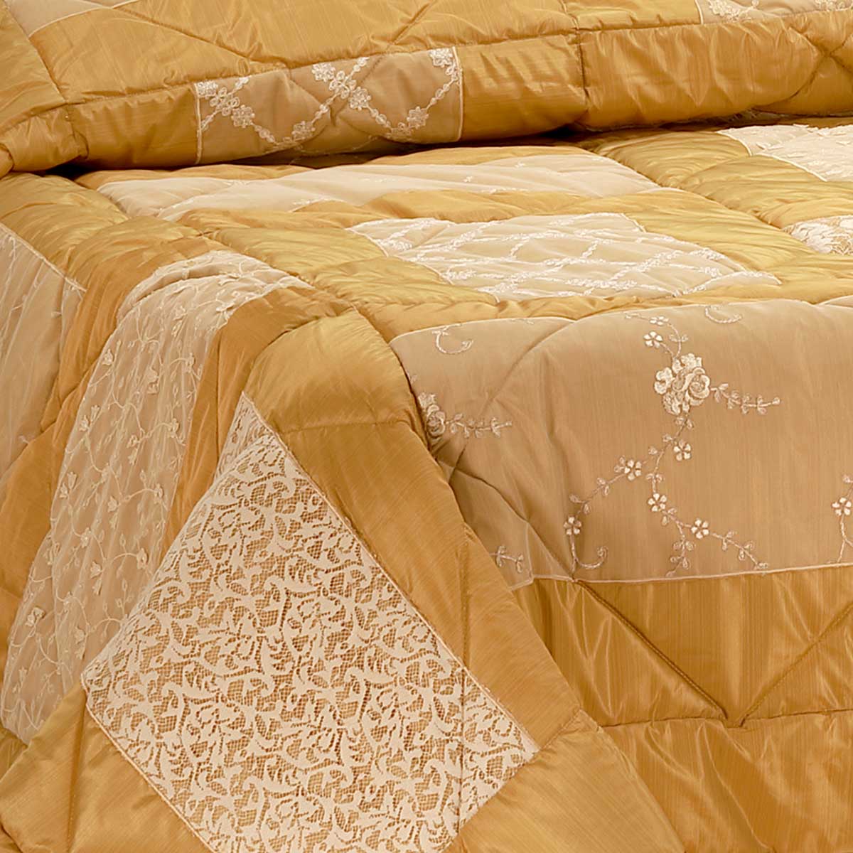 Trapunta 2 piazze classica di colore oro con imbottitura invernale - el106