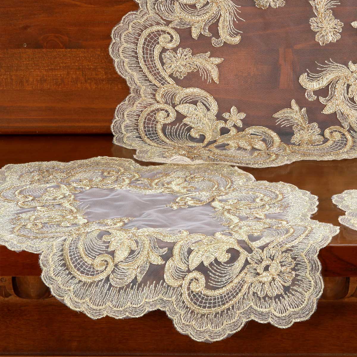 Tris centrini camera da letto in tulle ricamato con filato oro 3 pezzi - Dorotea