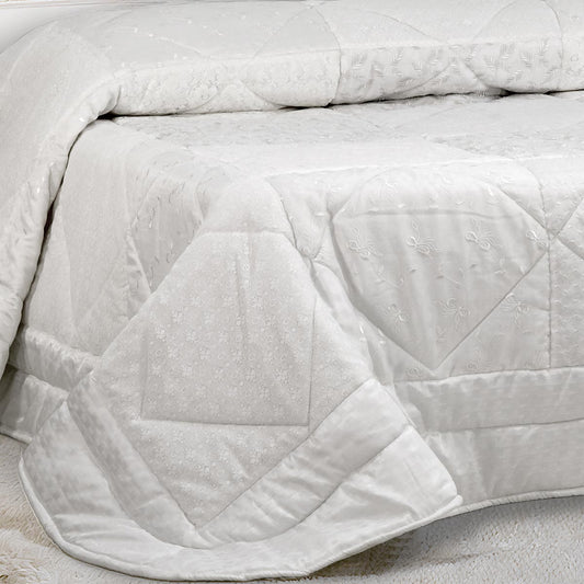 Trapunta per letto matrimoniale di colore bianco ideale per il corredo sposa - el146