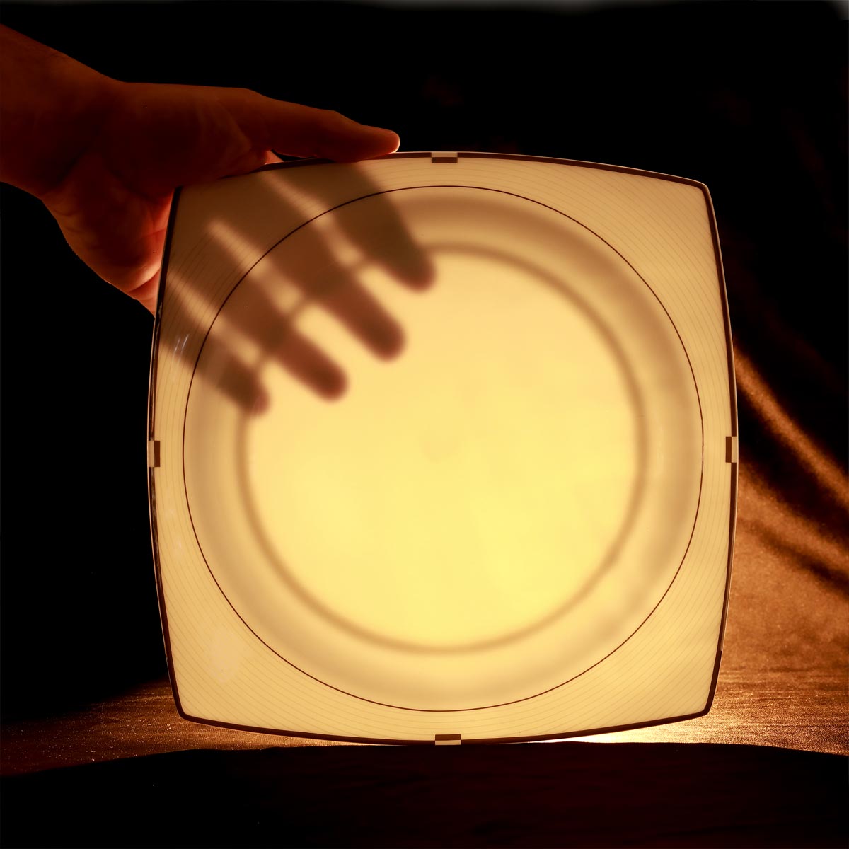 Servizio piatti porcellana trasparente in fine bone china dalla forma quadrata - Dafne