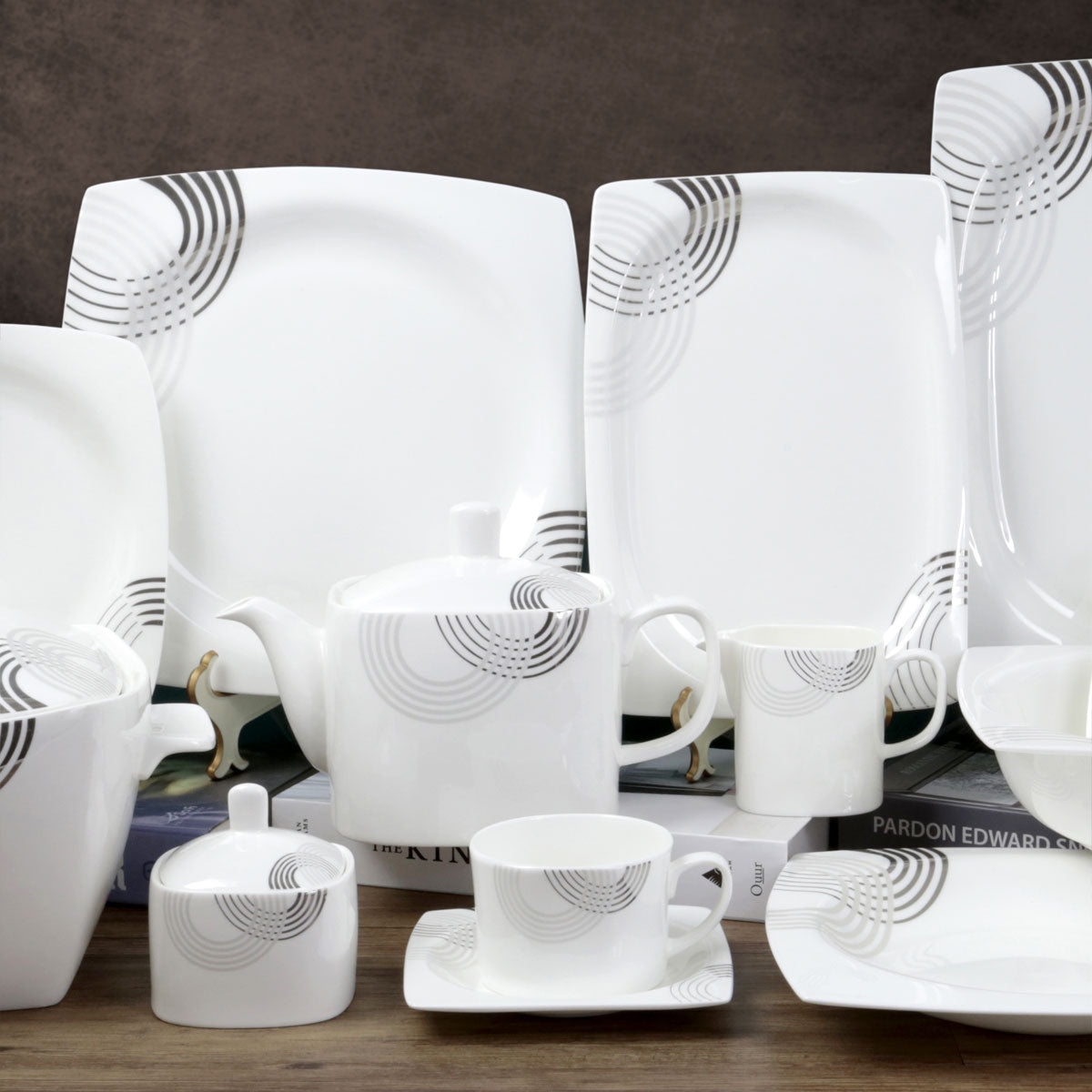 Servizio piatti te e caffè quadrato con design lineare moderno filo argento - Monica