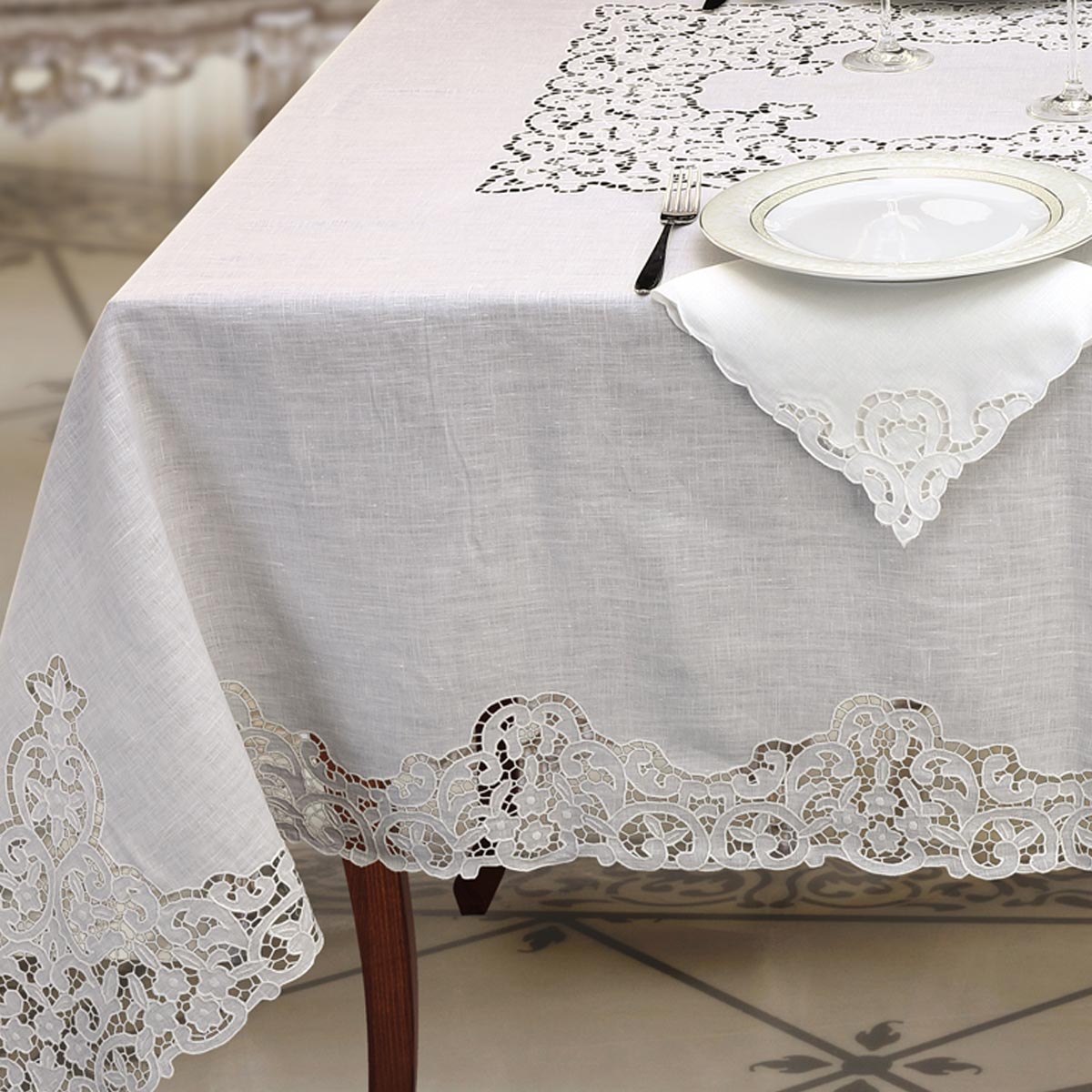 Servizio tavola ad intaglio in puro lino bianco - Prestige
