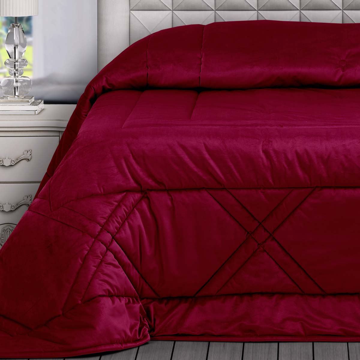 Trapunta letto matrimoniale di colore viola cardinale moderna in velluto con disegno geometrico a Rombi